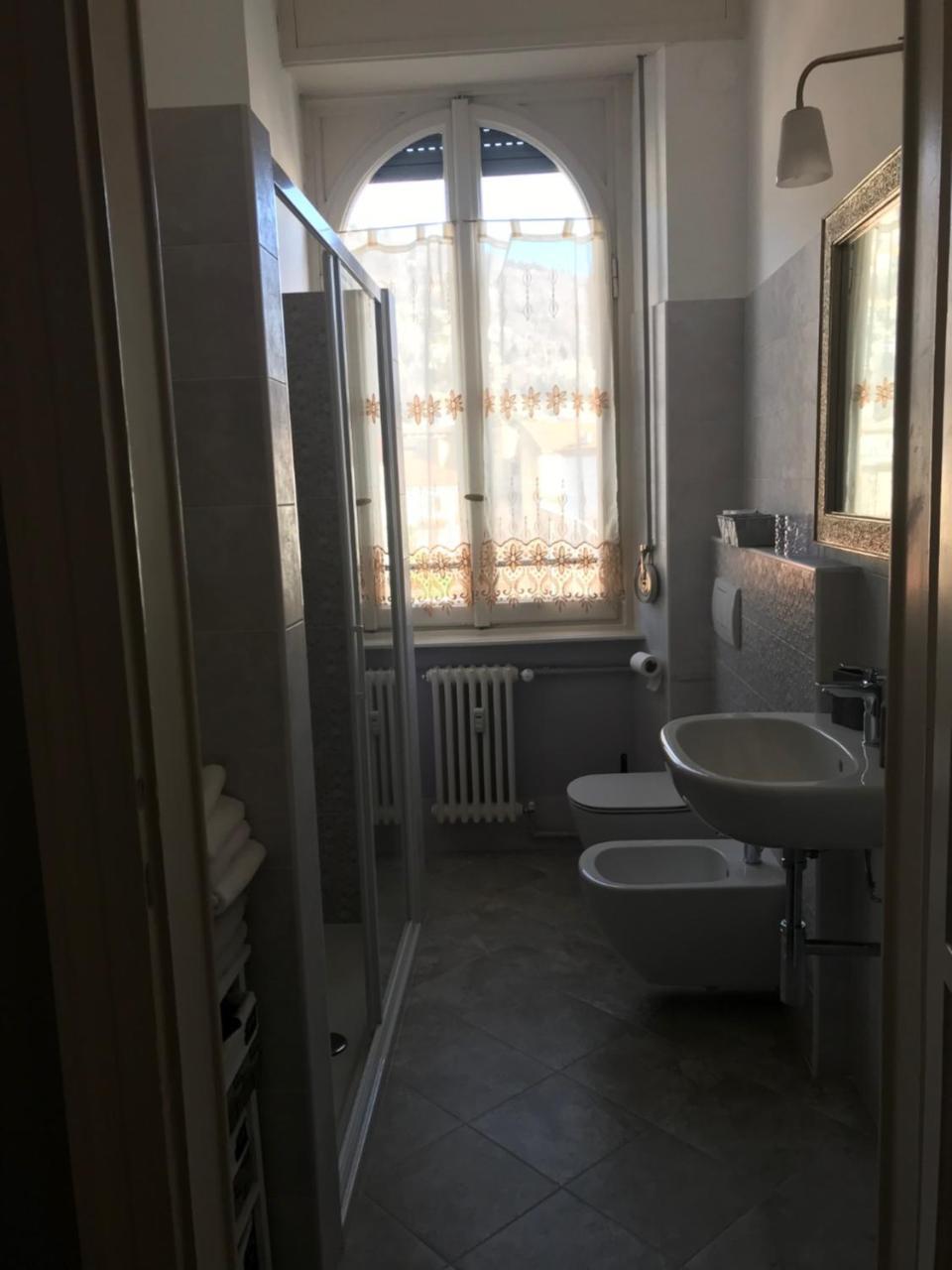 B&B Borghi โกโม ภายนอก รูปภาพ