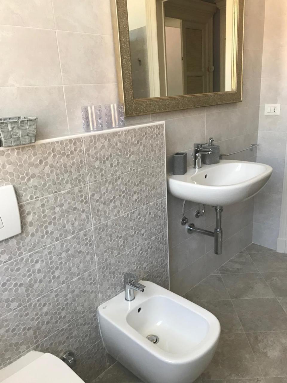 B&B Borghi โกโม ภายนอก รูปภาพ